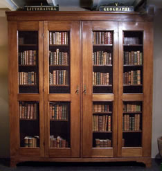 Antieke meubelen| antieke boekenkast